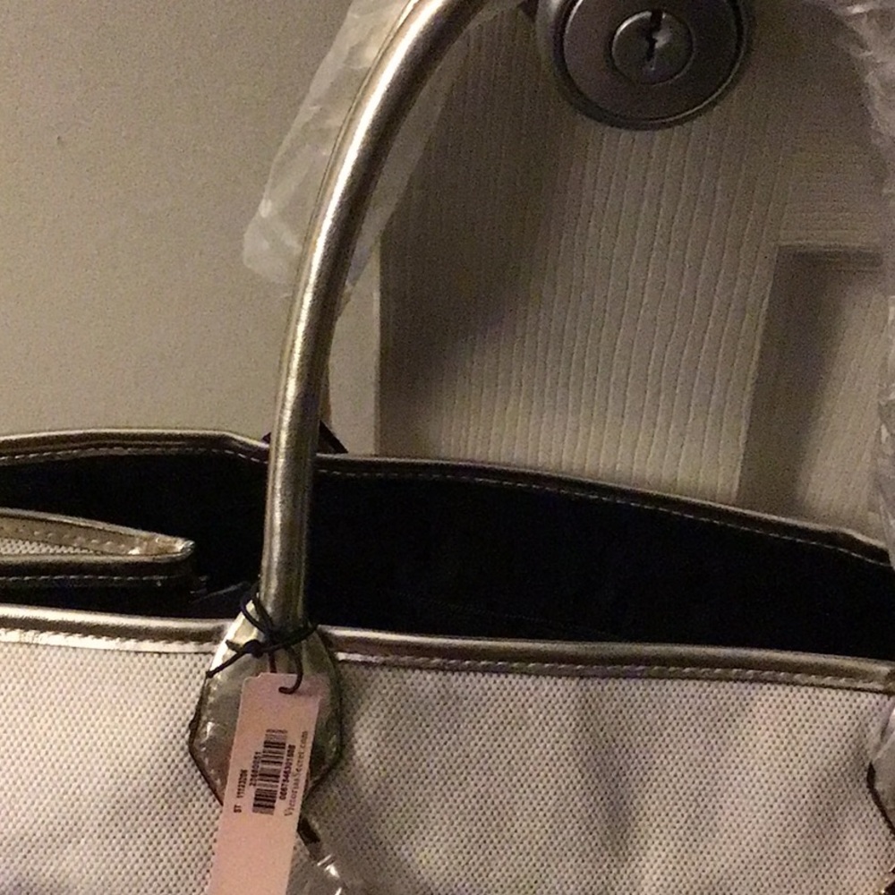 SOLD Victoria’s Secret tote NEW - Picture 3 of 3